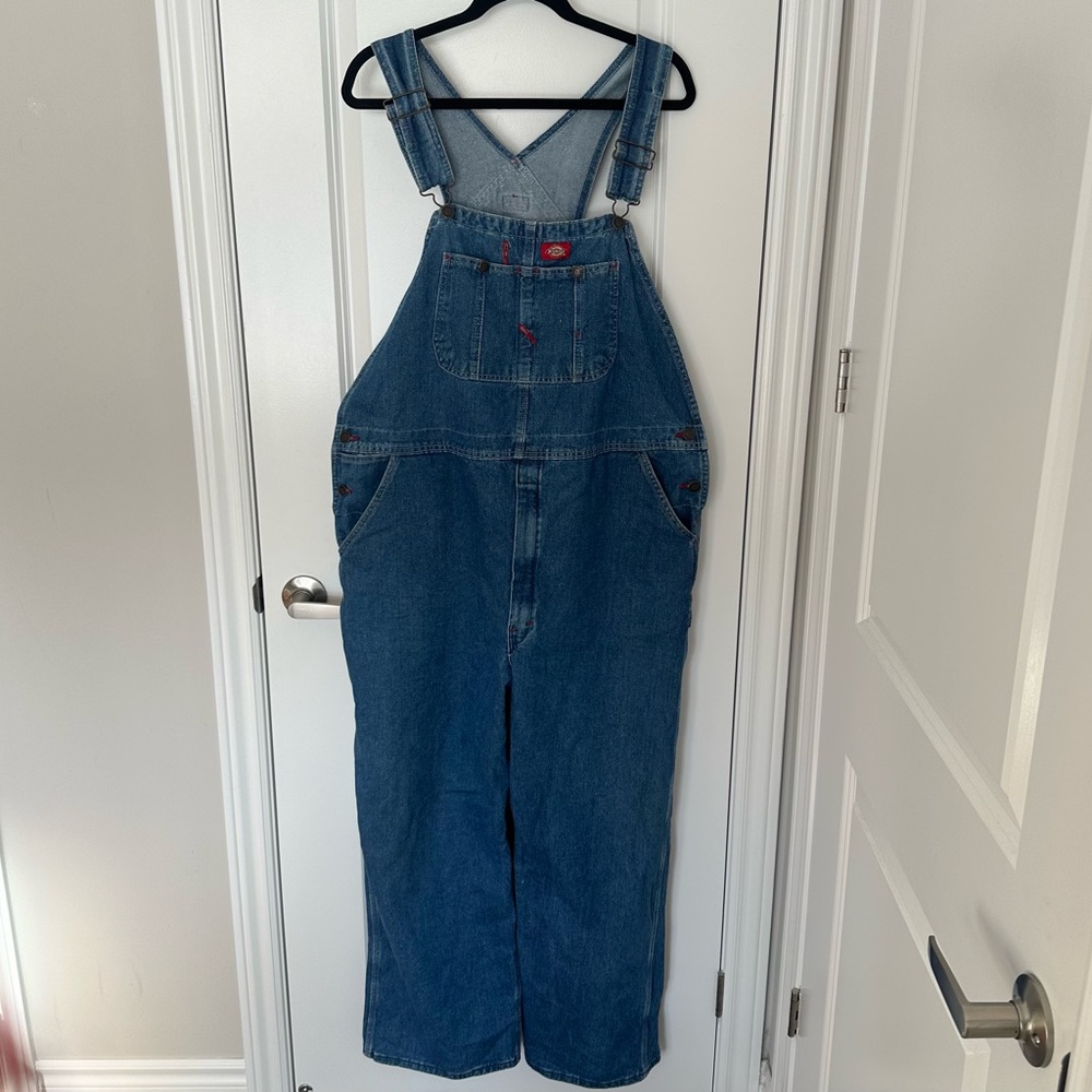DICKIES men's blue denim red stitched overalls, 38x30.